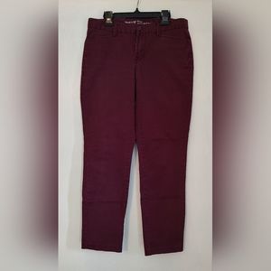 🌟3 $10 items for $20 GAP burgundy crop pants
